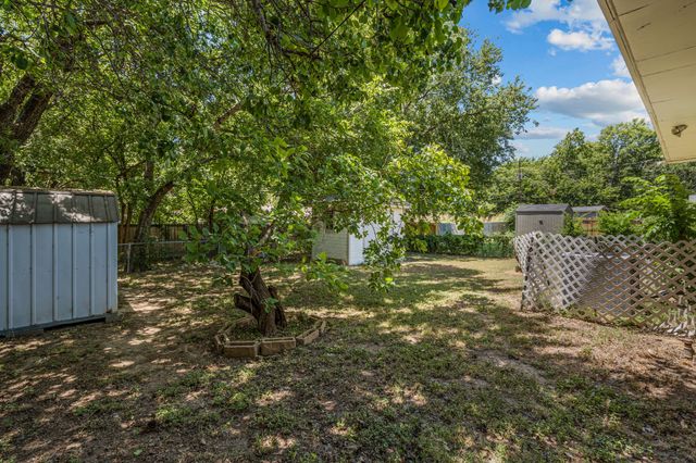 4509 Donnelly Avenue, Fort Worth, TX 76107