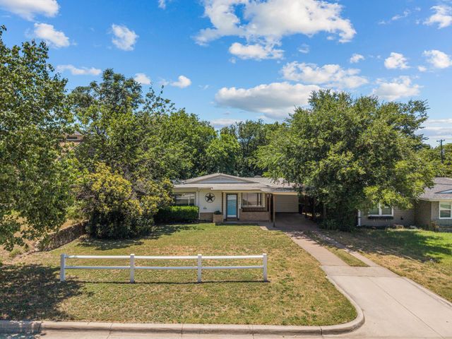 4509 Donnelly Avenue, Fort Worth, TX 76107