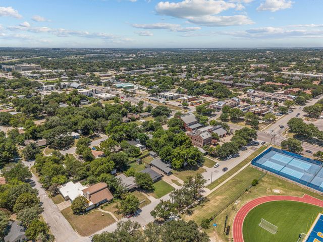 4509 Donnelly Avenue, Fort Worth, TX 76107