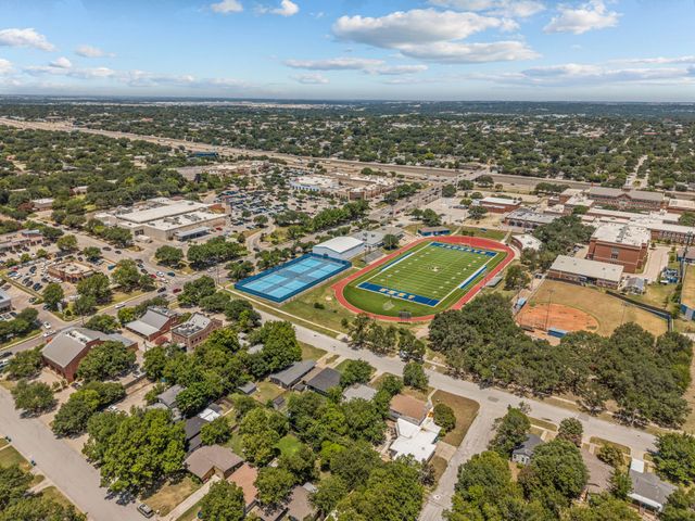 4509 Donnelly Avenue, Fort Worth, TX 76107