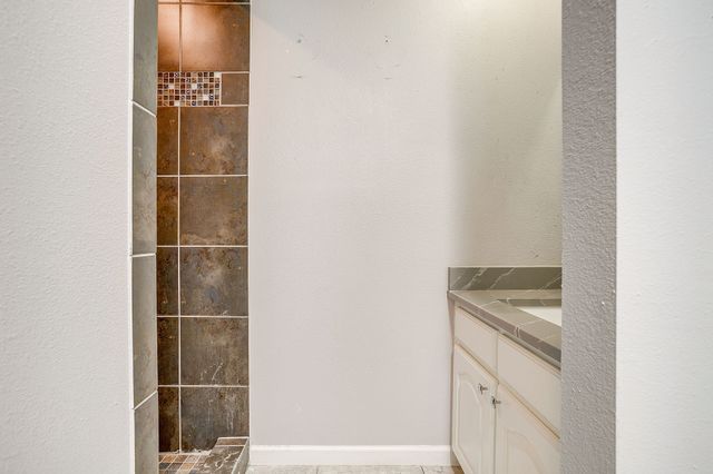 407 Llano Court, Weatherford, TX 76087