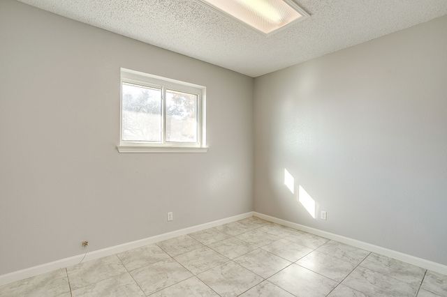 407 Llano Court, Weatherford, TX 76087