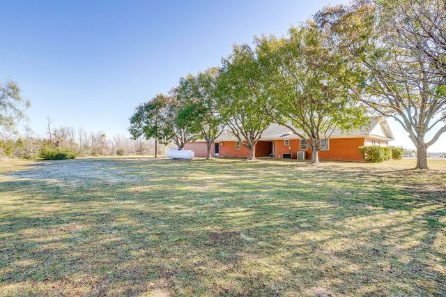 407 Llano Court, Weatherford, TX 76087