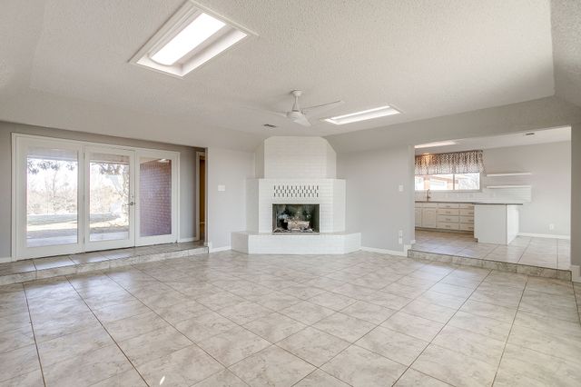 407 Llano Court, Weatherford, TX 76087