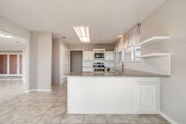 407 Llano Court, Weatherford, TX 76087