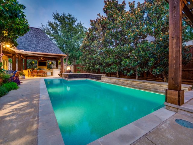 3201 Walker Place, Grapevine, TX 76051