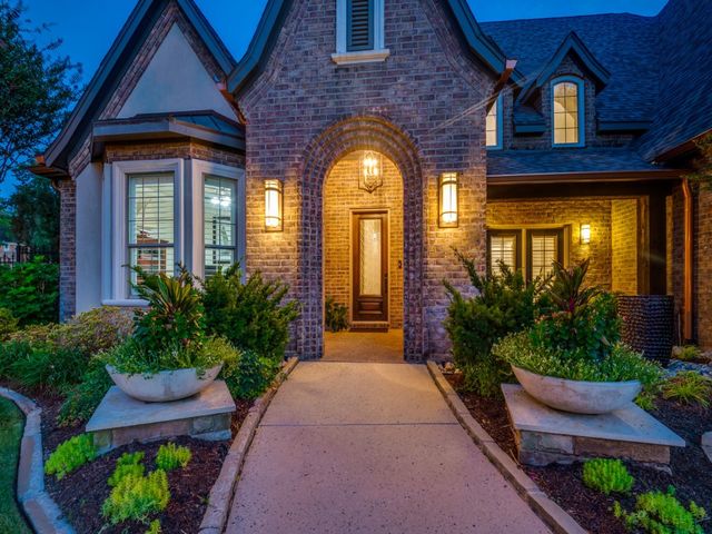 3201 Walker Place, Grapevine, TX 76051