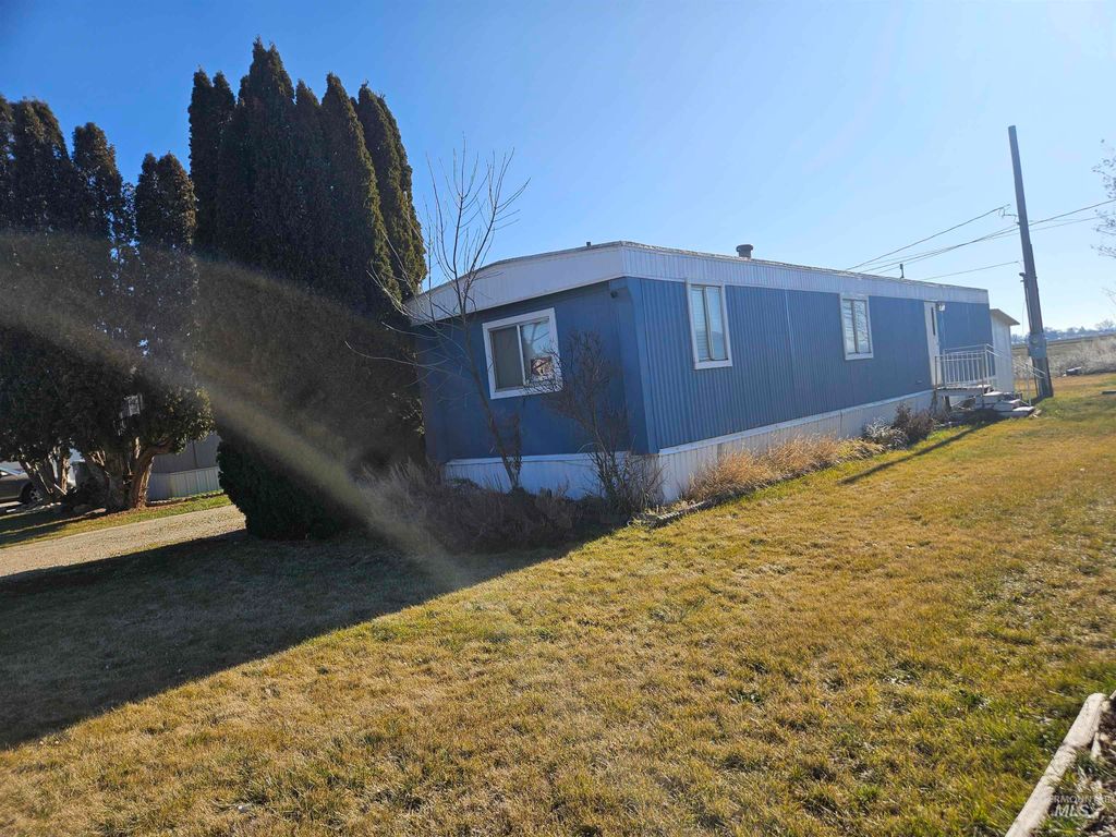 3104 E Ustick Rd, Caldwell, ID 83605