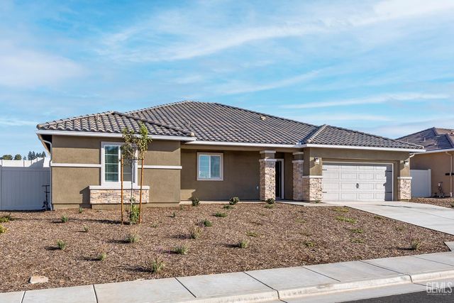 8207 Morningstar Avenue, Bakersfield, CA 93306