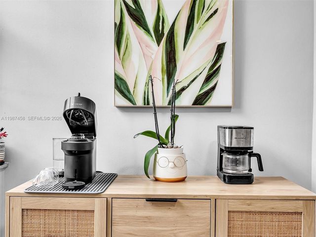 1811 Sabal Palm Dr 307, Davie, FL 33324