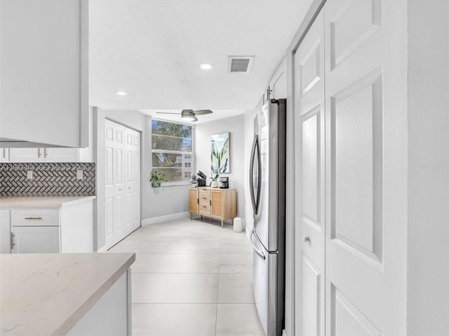 1811 Sabal Palm Dr 307, Davie, FL 33324