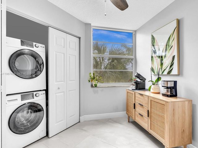 1811 Sabal Palm Dr 307, Davie, FL 33324