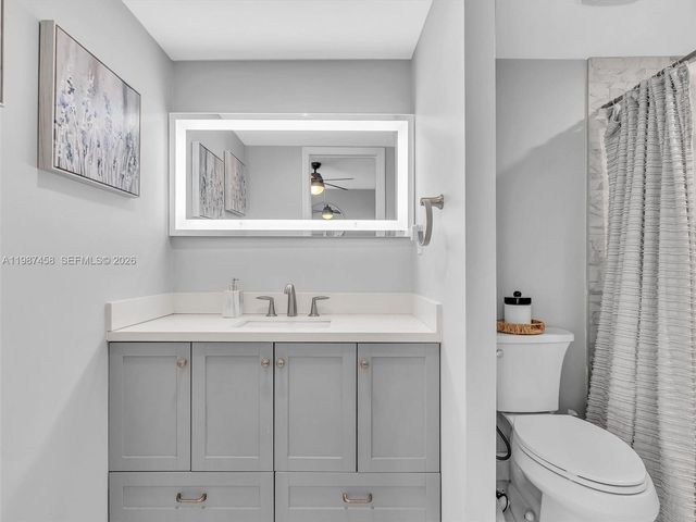 1811 Sabal Palm Dr 307, Davie, FL 33324