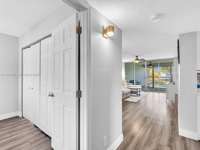 1811 Sabal Palm Dr 307, Davie, FL 33324