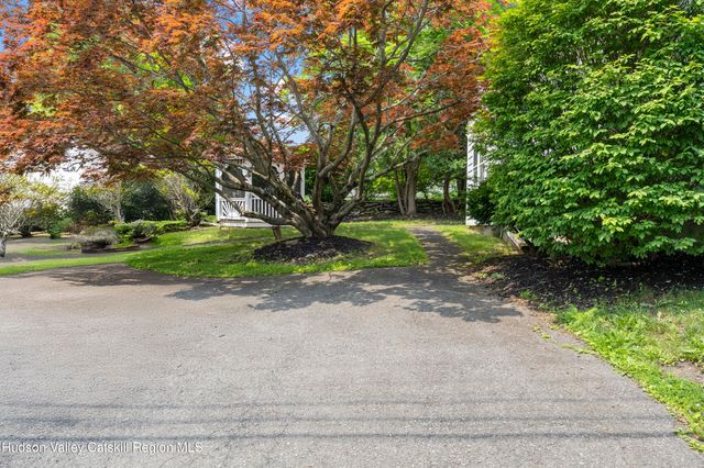 207 Maple Avenue, Germantown, NY 12526