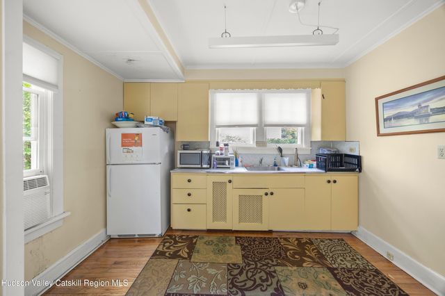 207 Maple Avenue, Germantown, NY 12526