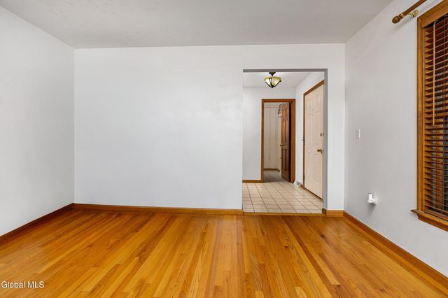 3 Buckingham Court, Clifton Park, NY 12065