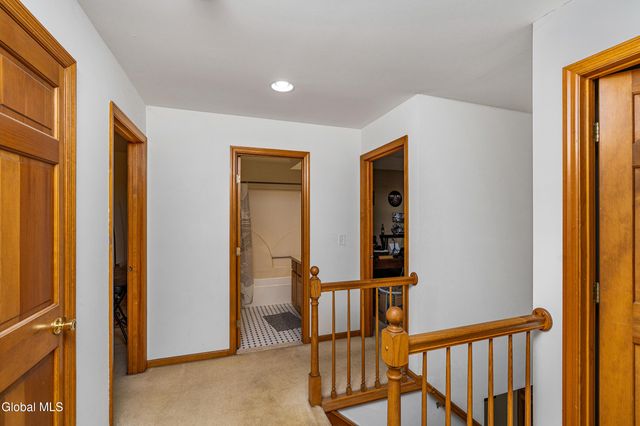 3 Buckingham Court, Clifton Park, NY 12065