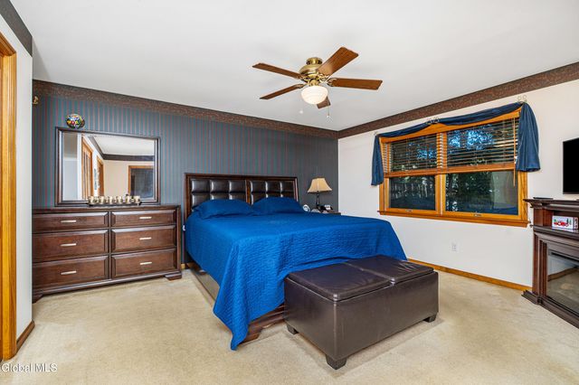 3 Buckingham Court, Clifton Park, NY 12065