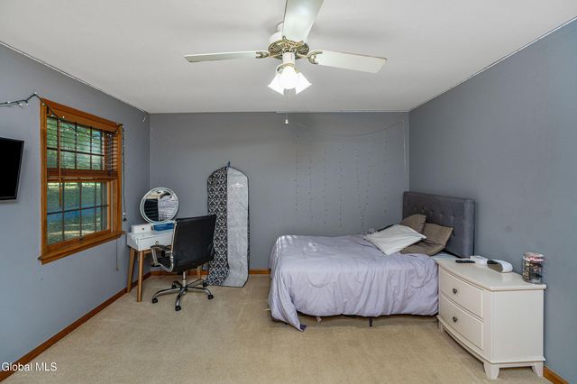 3 Buckingham Court, Clifton Park, NY 12065