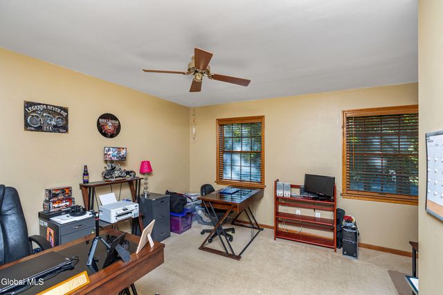 3 Buckingham Court, Clifton Park, NY 12065