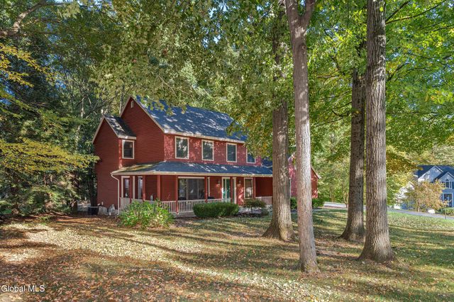 3 Buckingham Court, Clifton Park, NY 12065