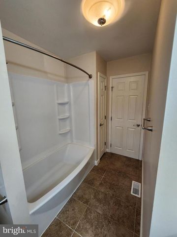 33 OLD RED LION RD, Southampton, NJ 08088