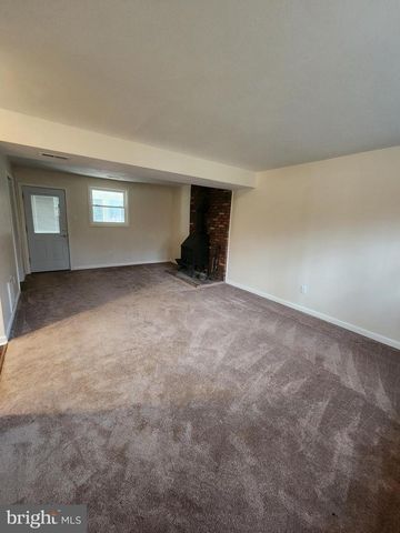 33 OLD RED LION RD, Southampton, NJ 08088