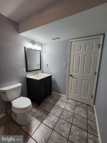 33 OLD RED LION RD, Southampton, NJ 08088