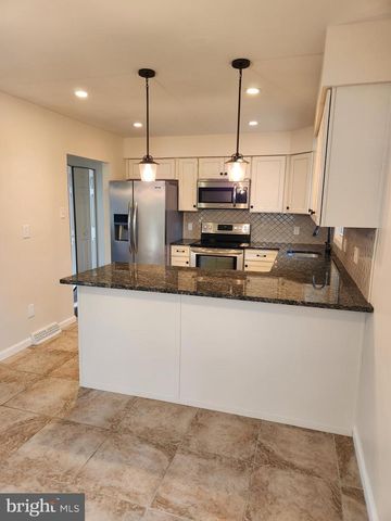 33 OLD RED LION RD, Southampton, NJ 08088