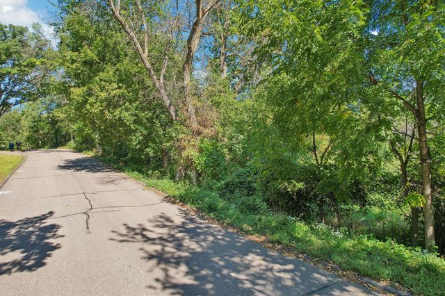 17908 Covington Road, Minnetonka, MN 55345