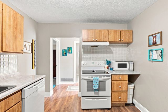 137 S Elizabeth, Wichita, KS 67213