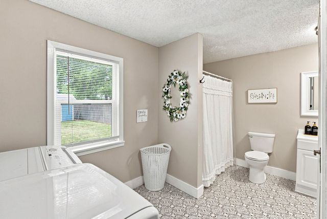 137 S Elizabeth, Wichita, KS 67213