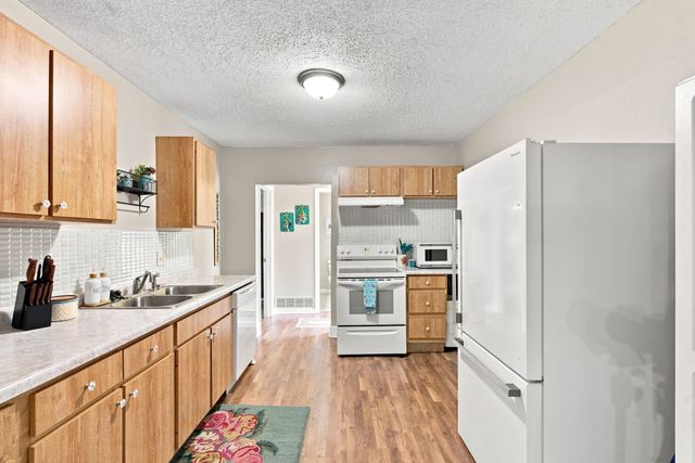 137 S Elizabeth, Wichita, KS 67213