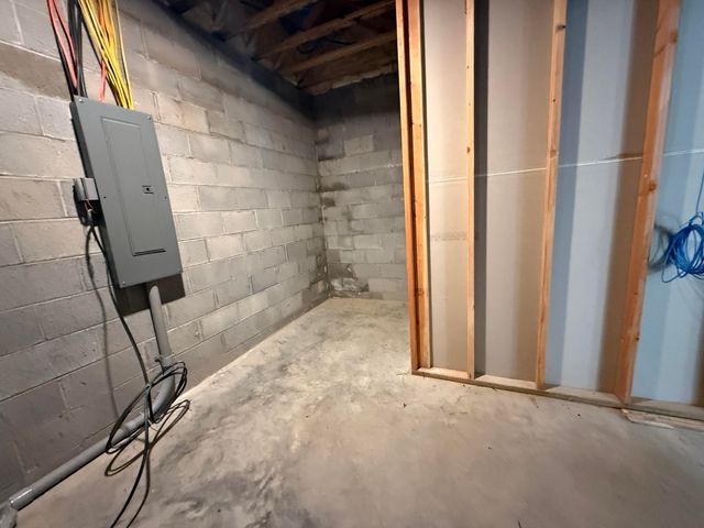 19 Builders Lane, Anderson, MO 64831