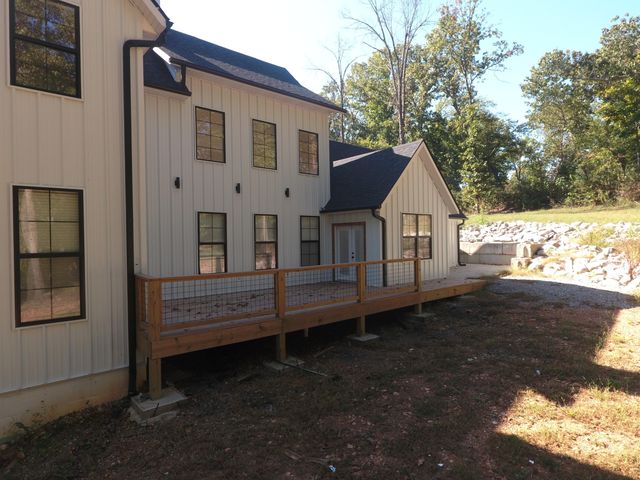 19 Builders Lane, Anderson, MO 64831