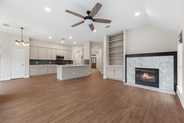 22 Wimberly Way, The Woodlands, TX 77385
