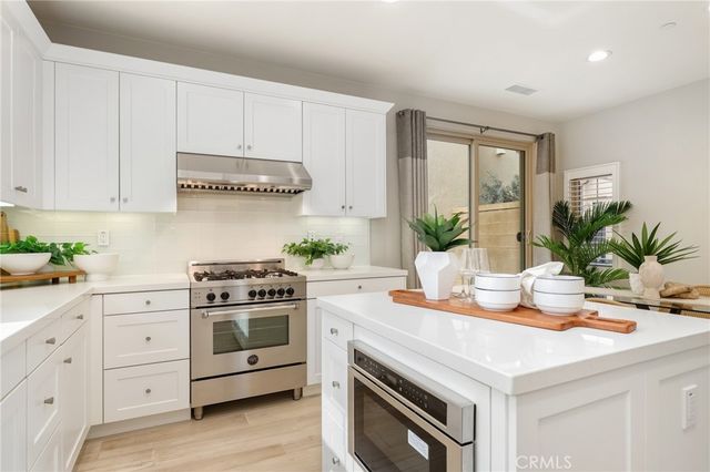 147 Excursion, Irvine, CA 92618