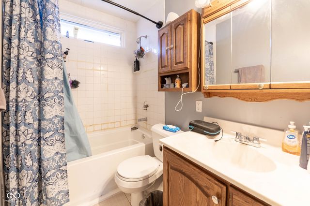 532 Northgate Drive, Greenwood, IN 46143