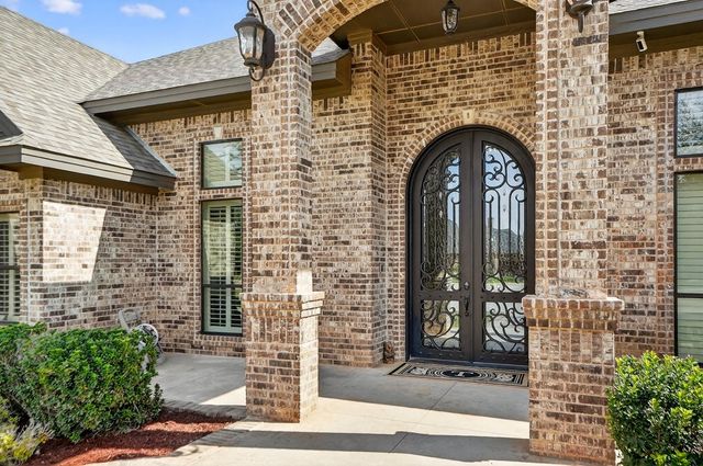 2304 Homeland Ct, Midland, TX 79707