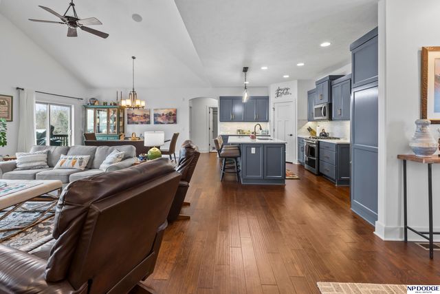 1010 S 17 Avenue, Blair, NE 68008