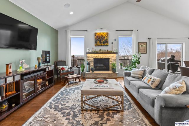 1010 S 17 Avenue, Blair, NE 68008