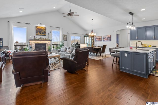 1010 S 17 Avenue, Blair, NE 68008