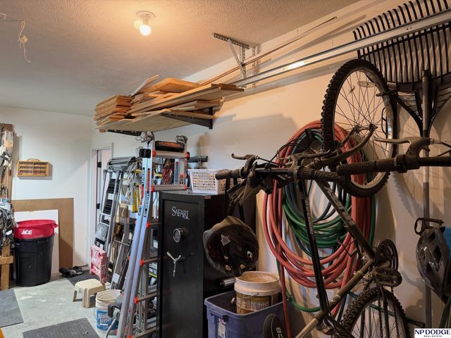 1010 S 17 Avenue, Blair, NE 68008