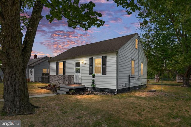 305 LOCUST AVE, Colonial Beach, VA 22443