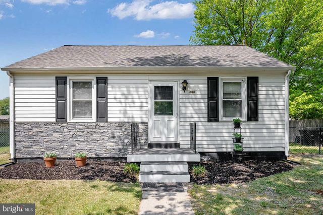 305 LOCUST AVE, Colonial Beach, VA 22443