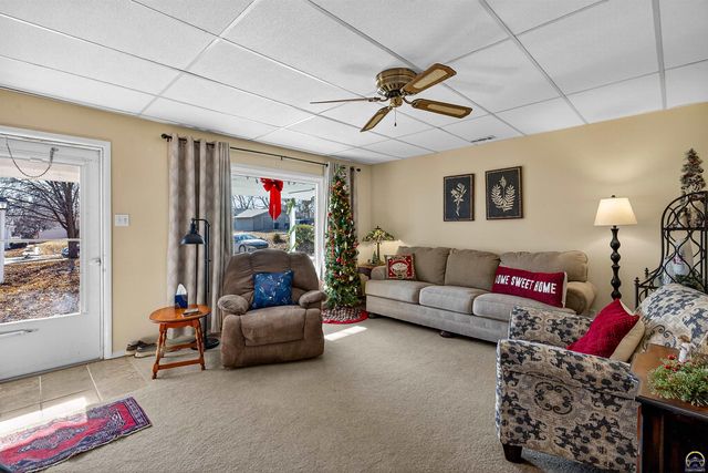 1638 SW 28th ST, Topeka, KS 66611