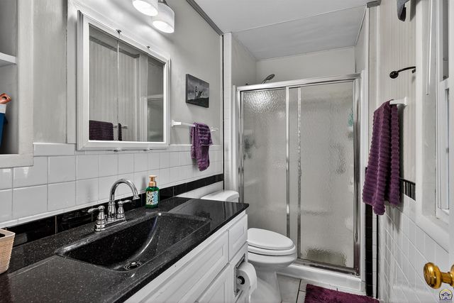 1638 SW 28th ST, Topeka, KS 66611