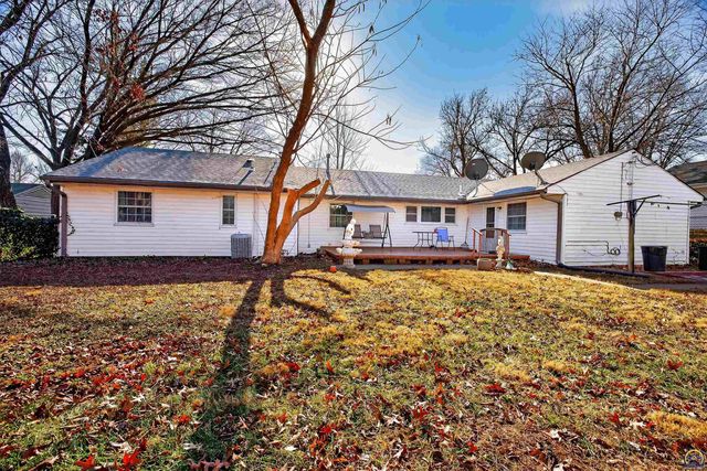 1638 SW 28th ST, Topeka, KS 66611