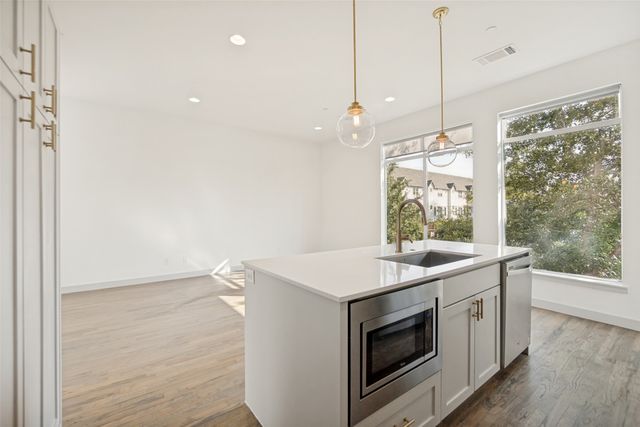 2103 Bennett Avenue 60, Dallas, TX 75206